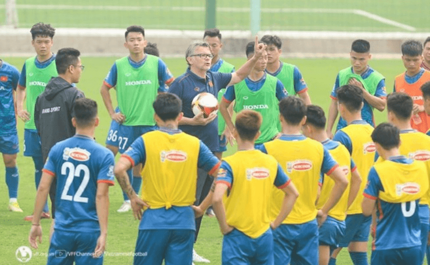 AFC Asian Cup 2023: Huyền thoại bóng đá Iraq dự đoán đội tuyển Việt Nam tạo bất ngờ lớn