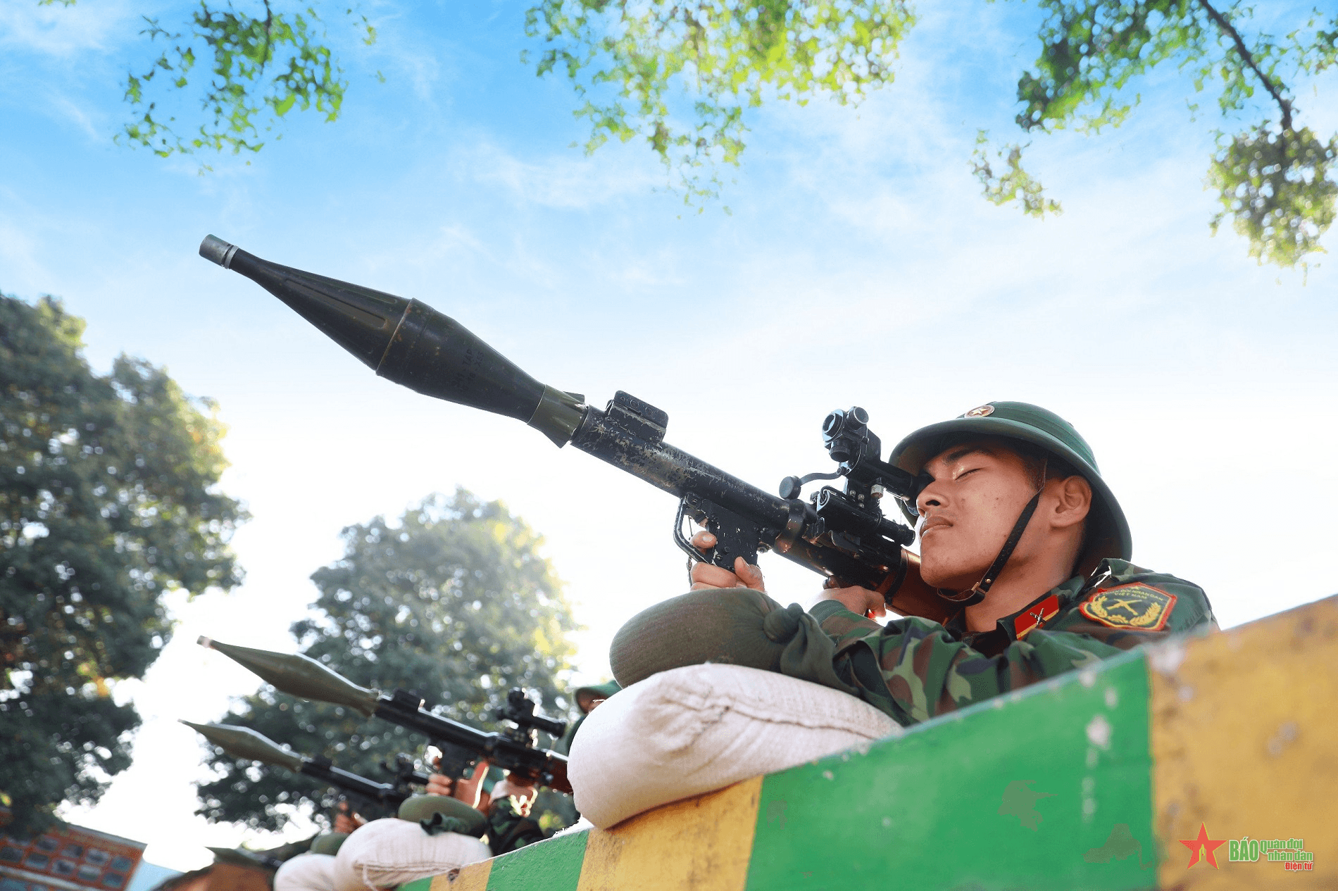 Huấn luyện làm chủ vũ khí