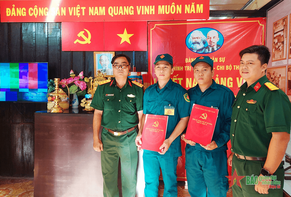 Nâng cao chất lượng hoạt động chi bộ quân sự