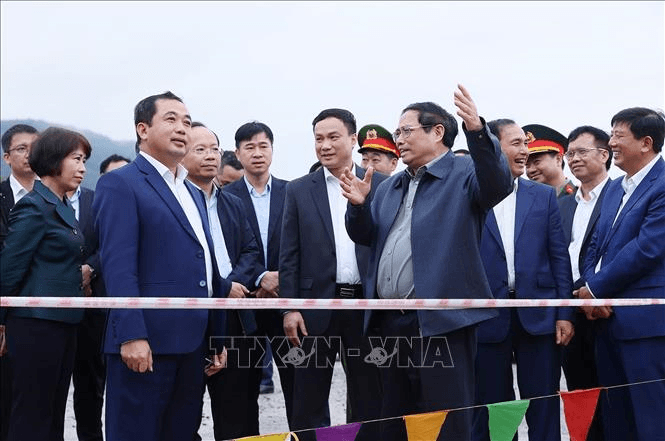 Thủ tướng Phạm Minh Chính khảo sát một số dự án trọng điểm tại tỉnh Hải Dương