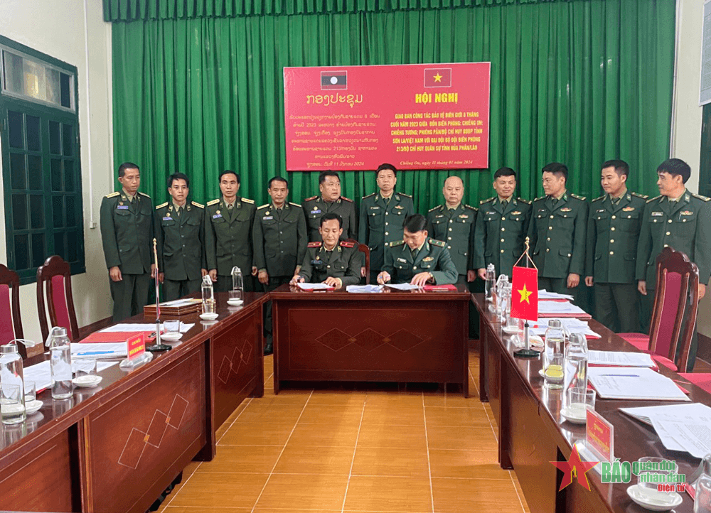 Tăng cường hợp tác giữa lực lượng bảo vệ biên giới Việt Nam - Lào