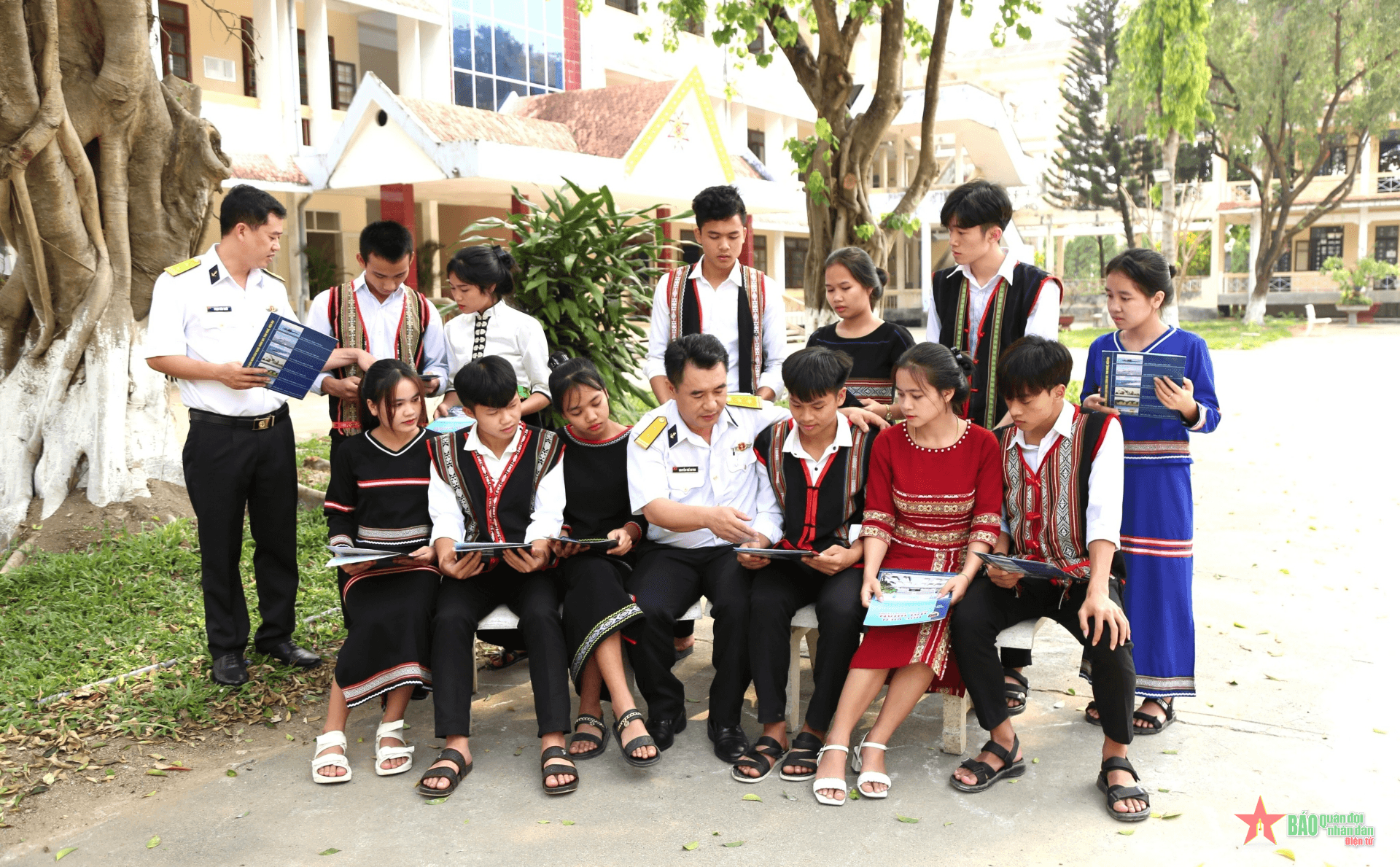 Phối hợp tuyên truyền biển đảo tại Kon Tum: Tăng cường kết nối và chia sẻ