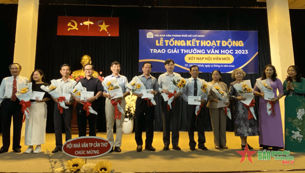Hội Nhà văn TP Hồ Chí Minh: Gặt hái tiếp những “mùa vàng”