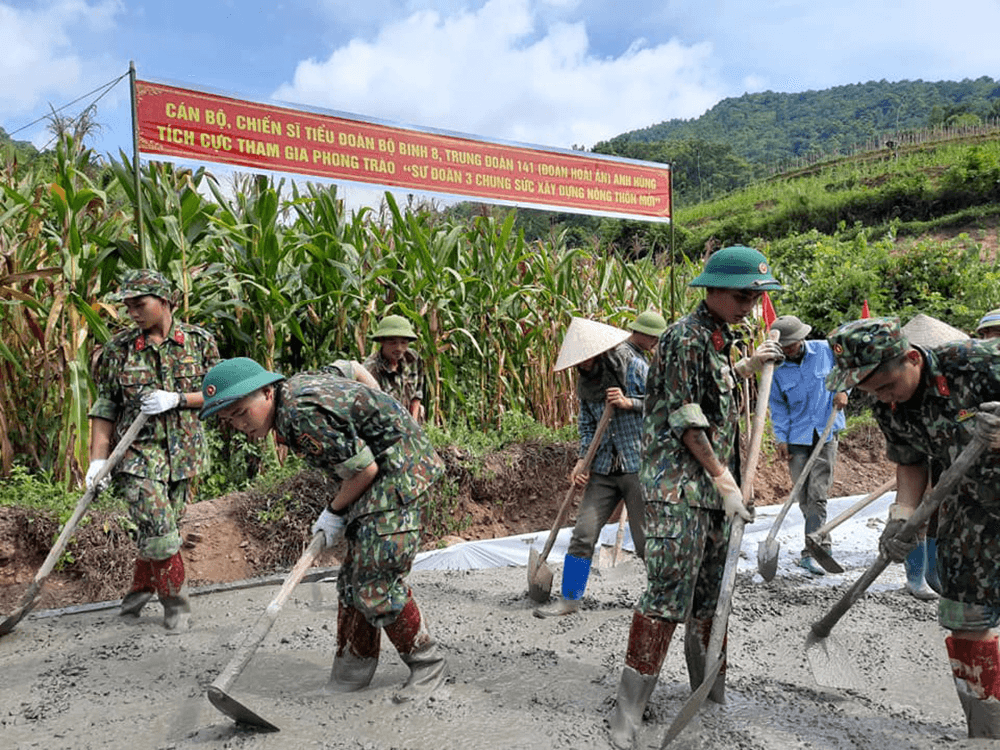 Nhớ lần về với bản xa