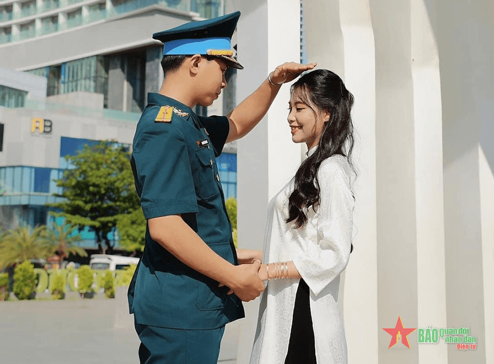 Tình yêu như ngày nắng