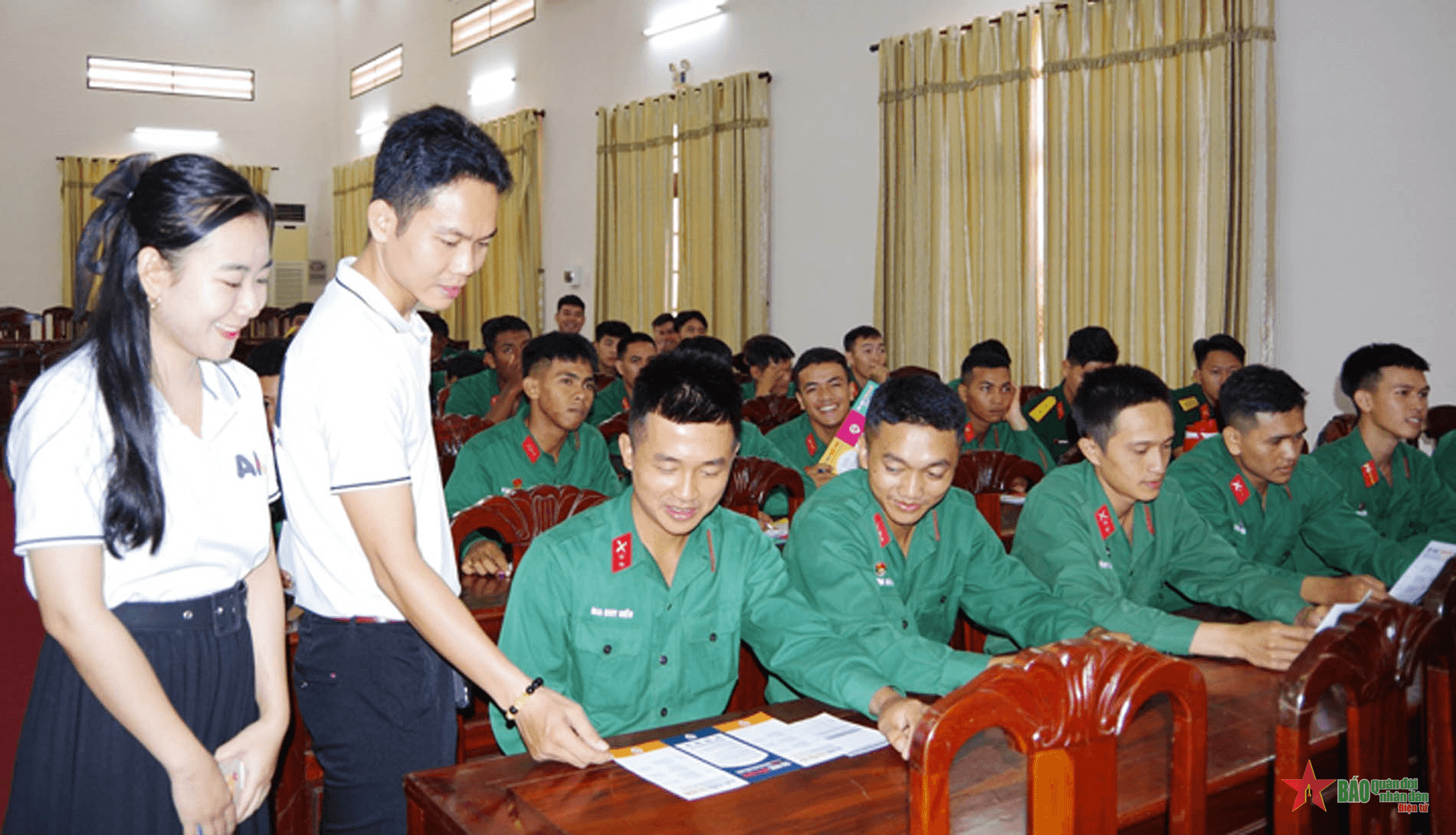 Sư đoàn 5 (Quân khu 7) tư vấn học nghề, giới thiệu việc làm cho chiến sĩ xuất ngũ năm 2024