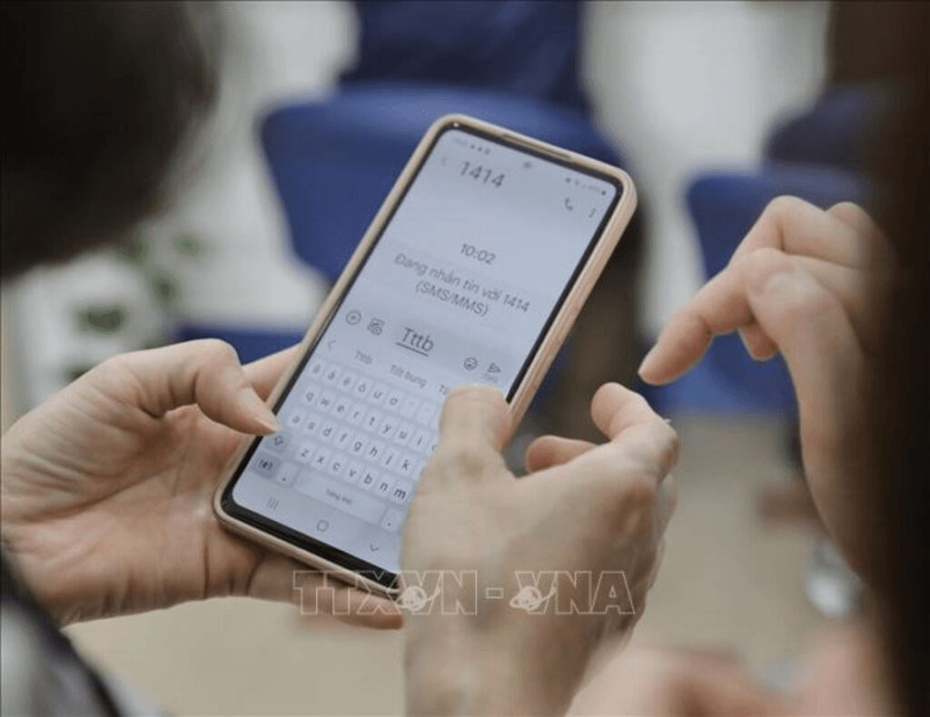 Mất hàng tỷ đồng vì cài đặt ứng dụng dịch vụ công giả mạo