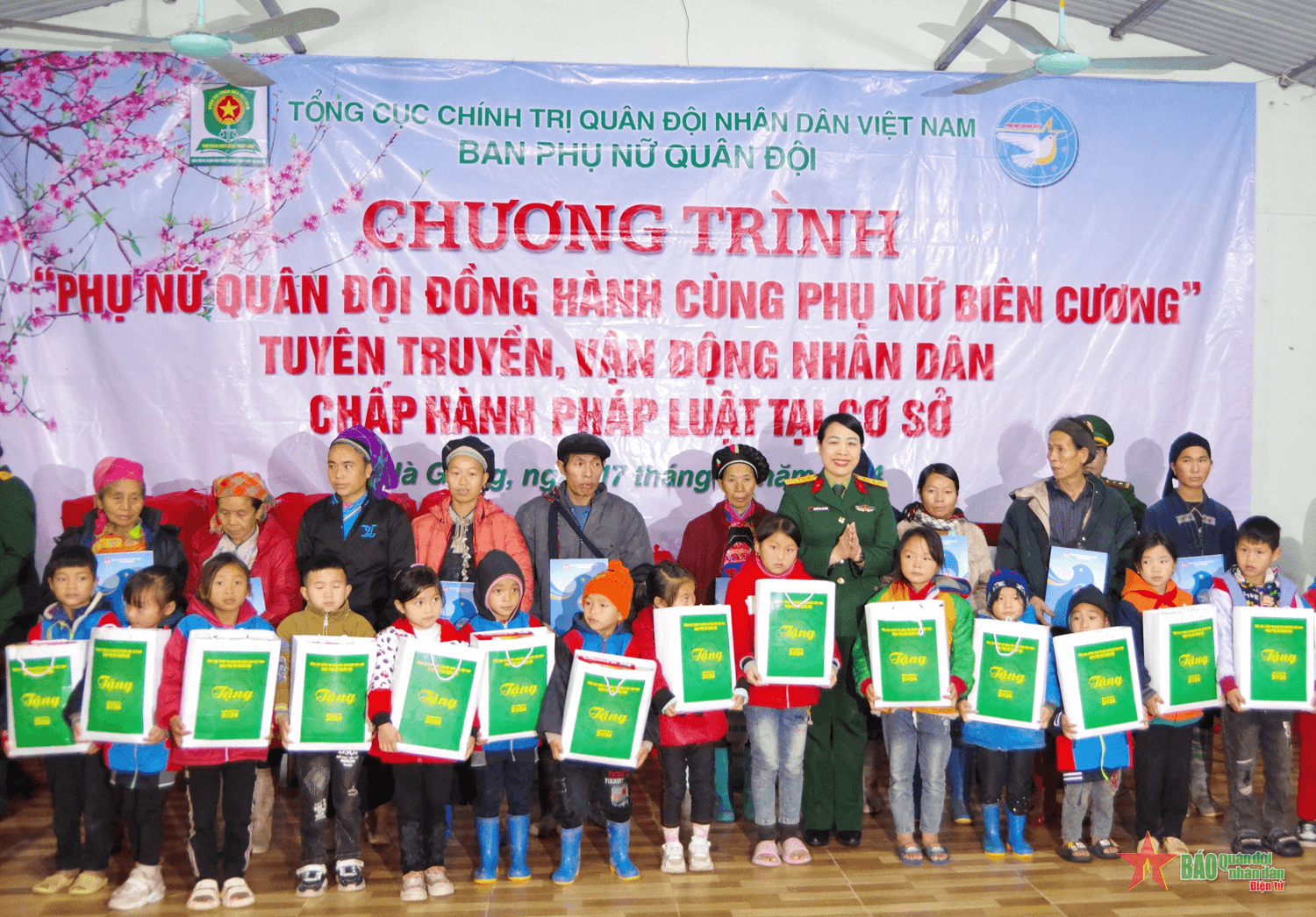 Phụ nữ Quân đội đồng hành cùng phụ nữ biên cương
