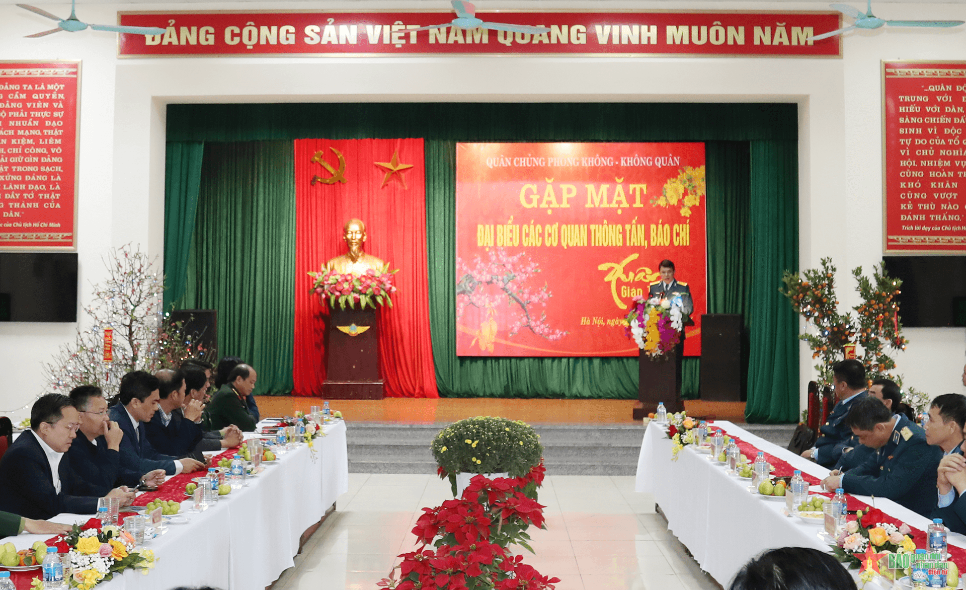 Tiếp tục lan tỏa hình ảnh, trọng trách của những người lính canh trời