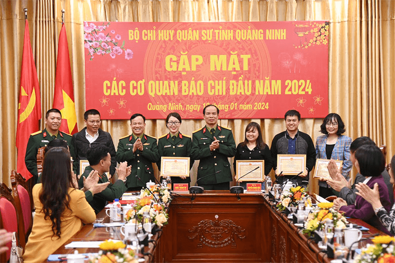 Bộ Chỉ huy quân sự tỉnh Quảng Ninh gặp mặt các cơ quan báo chí đầu năm 2024
