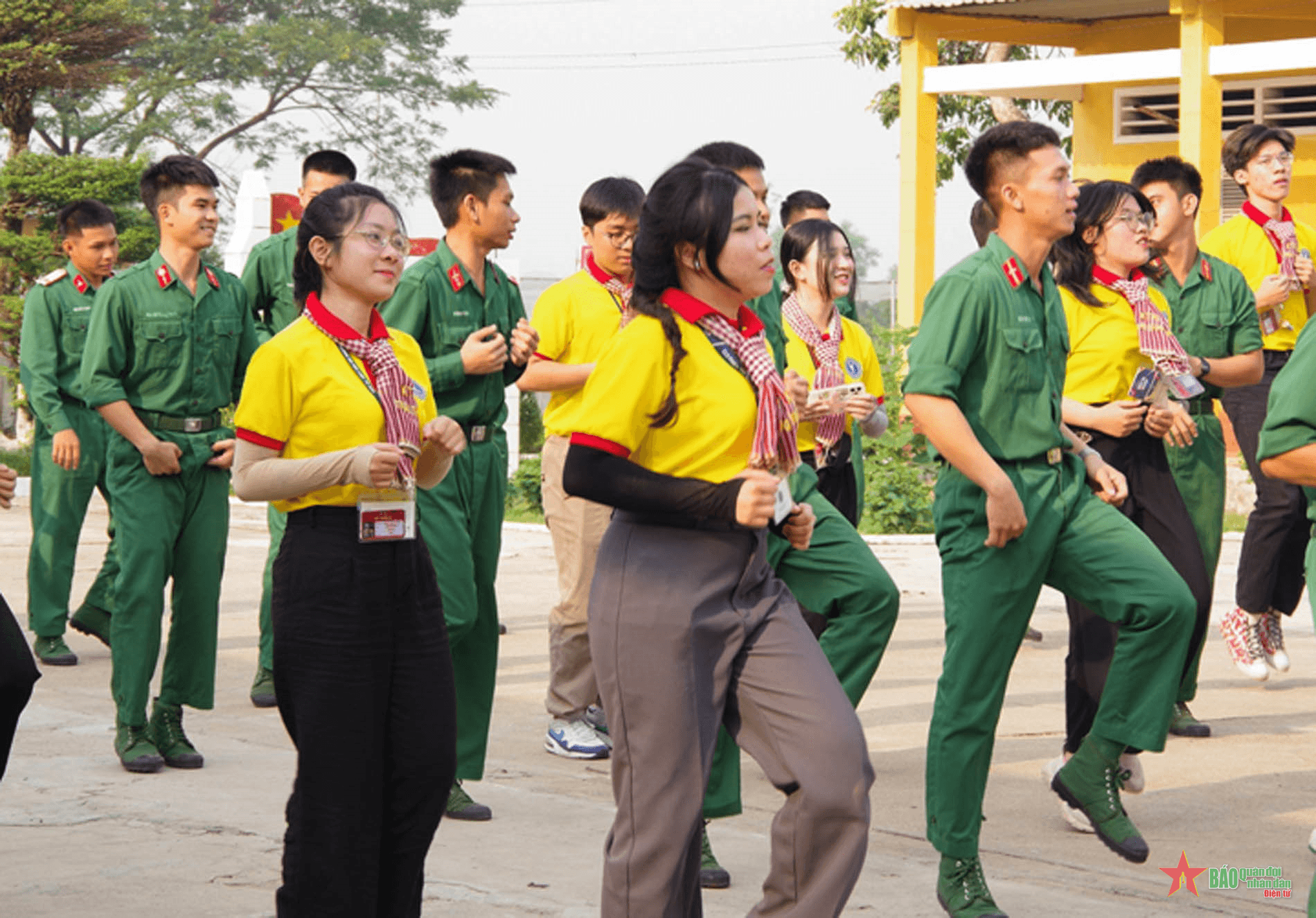 Sôi nổi chương trình “Xuân chiến sĩ” năm 2024 tại Lữ đoàn Phòng không 77