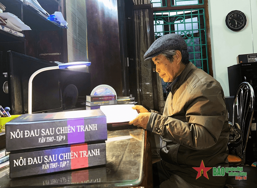 Nhân văn qua từng trang sách