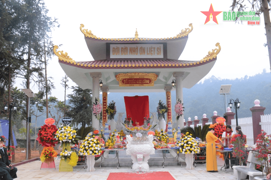 Khánh thành Nhà bia tưởng niệm liệt sĩ - “địa chỉ đỏ” giáo dục truyền thống cách mạng