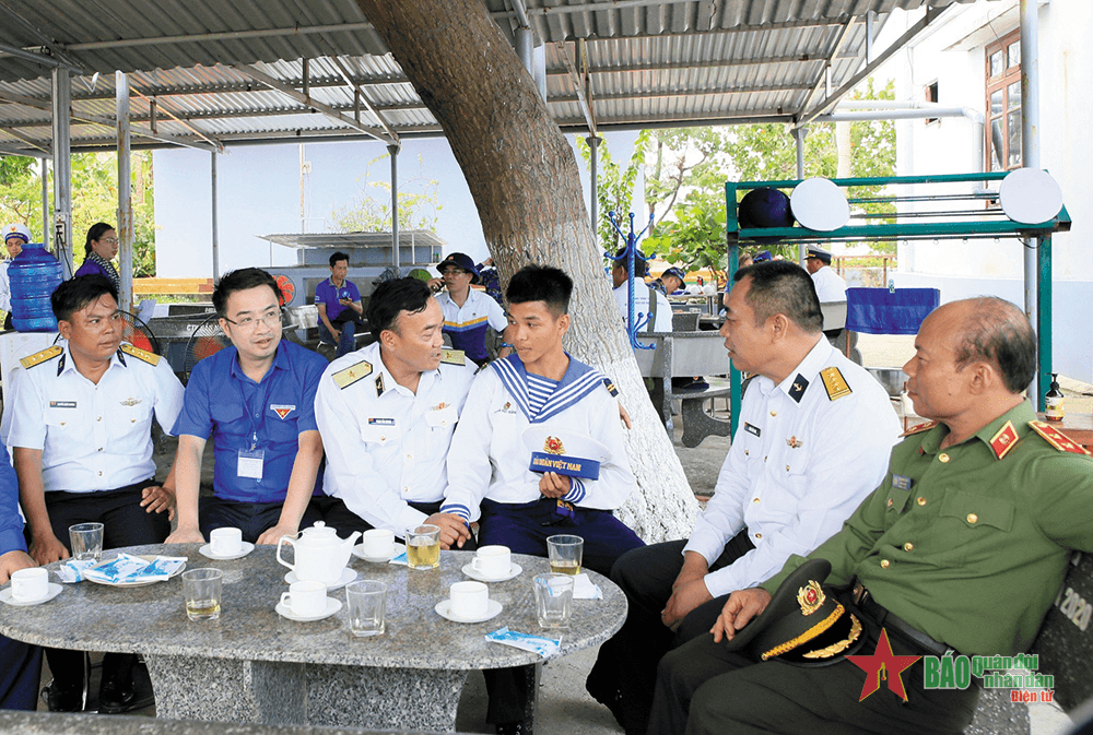 Dấu ấn công tác Đảng, công tác chính trị vì biển, đảo Tổ quốc