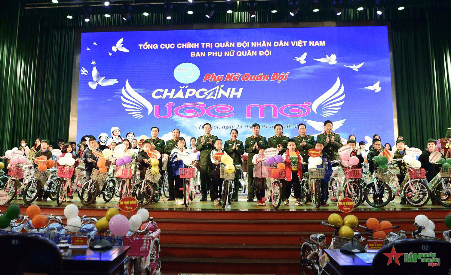 “Phụ nữ Quân đội chắp cánh ước mơ”