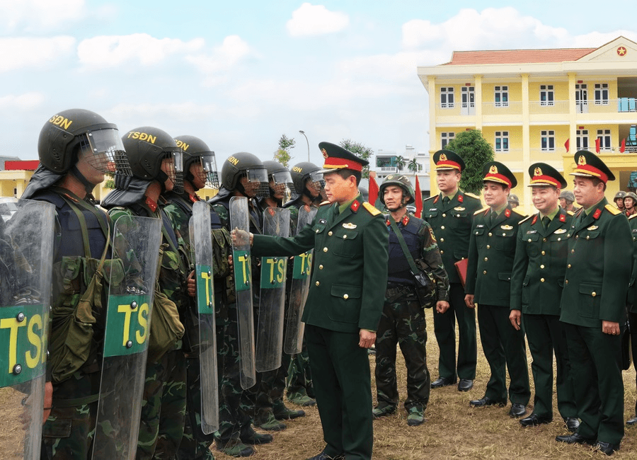 Triển khai thực hiện nhiệm vụ quyết liệt nhưng không cứng nhắc