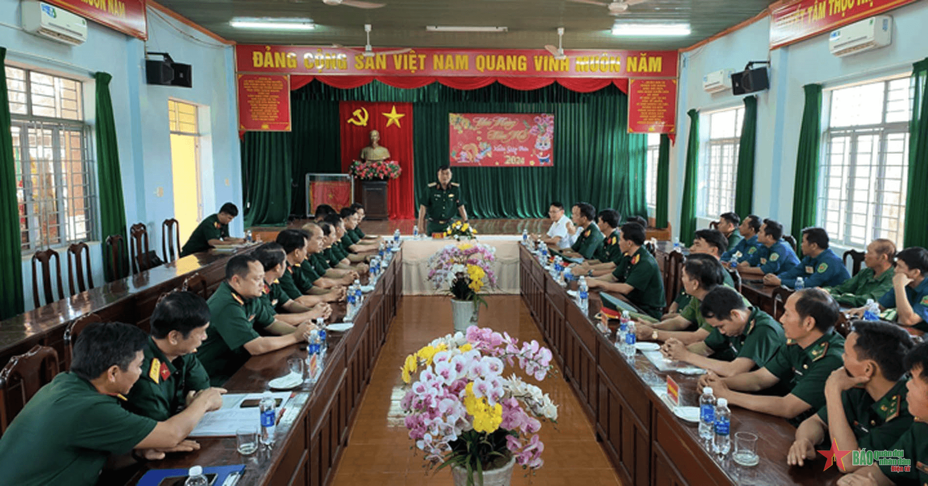 Quân khu 7 thăm, kiểm tra, tặng quà các đơn vị tại Bình Phước