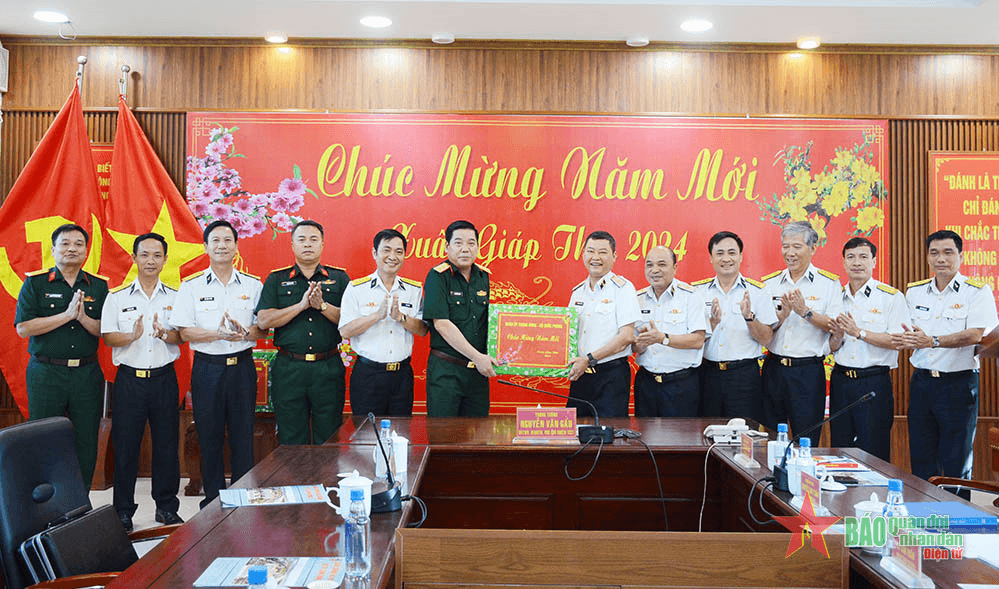 Quân ủy Trung ương, Bộ Quốc phòng kiểm tra, chúc Tết một số đơn vị phía Nam