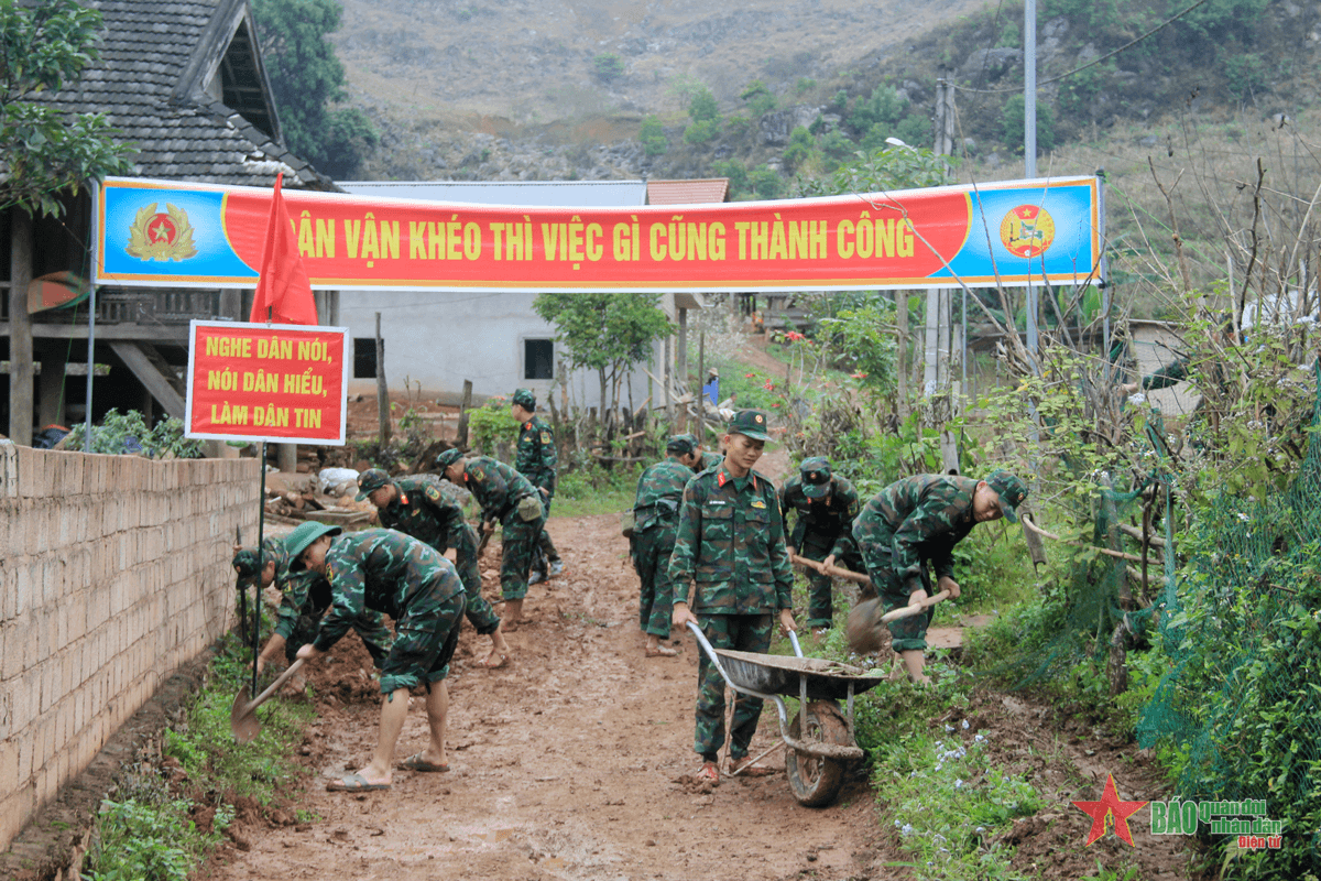 Bộ Chỉ huy Quân sự tỉnh Sơn La: Hành quân bảo vệ biên giới kết hợp làm công tác dân vận năm 2024