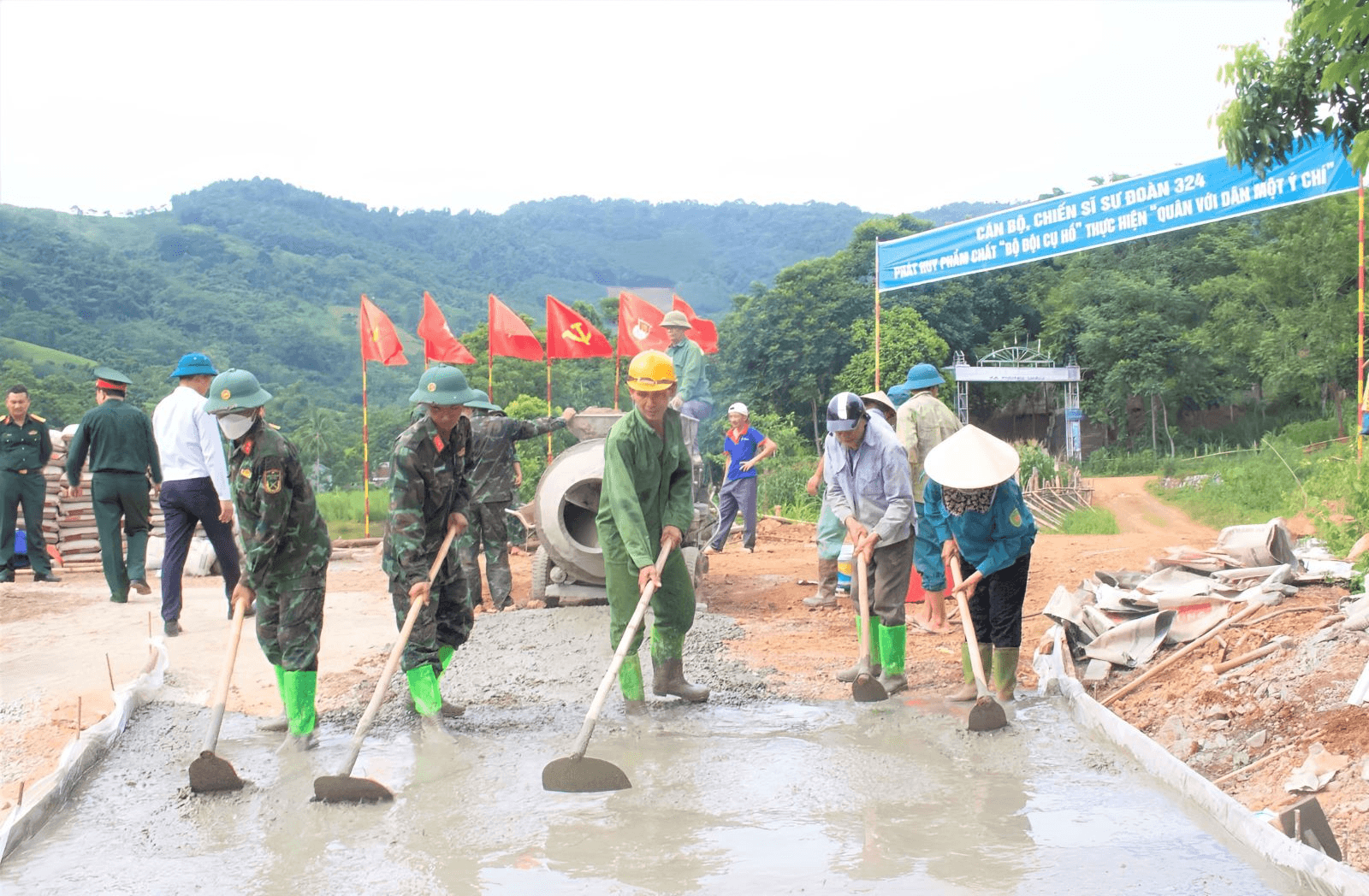 Thiết thực những công trình quân dân