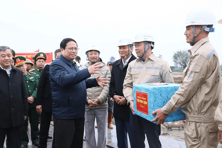 Thủ tướng Phạm Minh Chính: Huy động tổng lực, hoàn thành đường dây 500kV mạch 3 nối dài vào tháng 6-2024