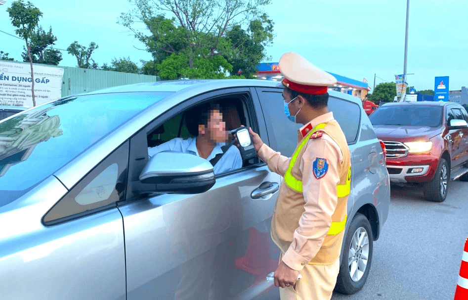 Bộ Giao thông vận tải lý giải việc cấm tuyệt đối lái xe có nồng độ cồn