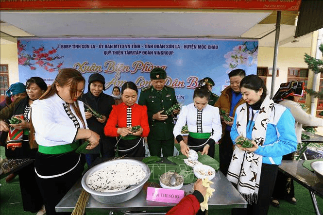 Chia sẻ khó khăn với đồng bào biên giới tại Sơn La