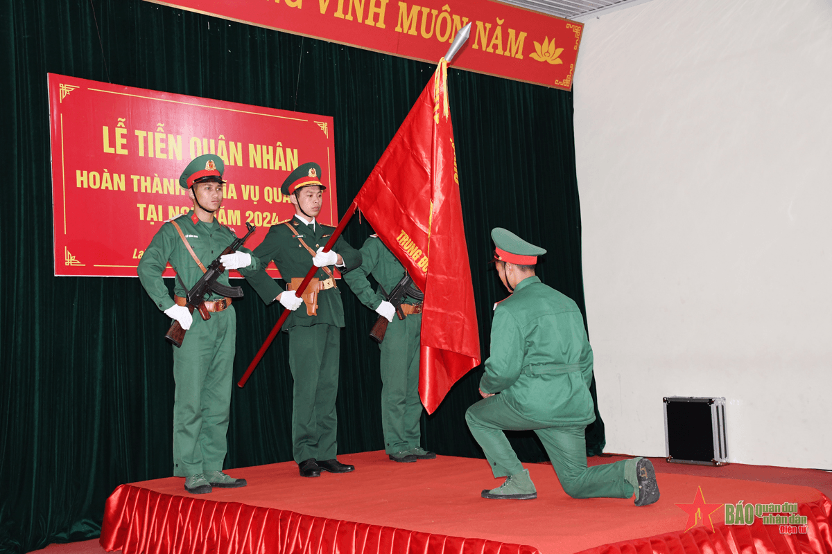 Trung đoàn 880 (Bộ Chỉ huy Quân sự tỉnh Lai Châu) tiễn quân nhân hoàn thành nghĩa vụ quân sự năm 2024
