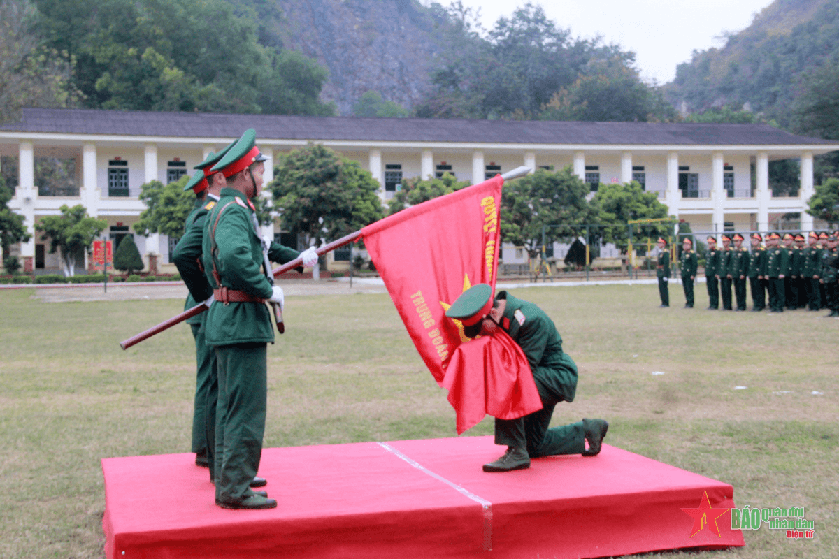 Trung đoàn 754 (Bộ CHQS tỉnh Sơn La) tiễn quân nhân hoàn thành nghĩa vụ quân sự tại ngũ năm 2024