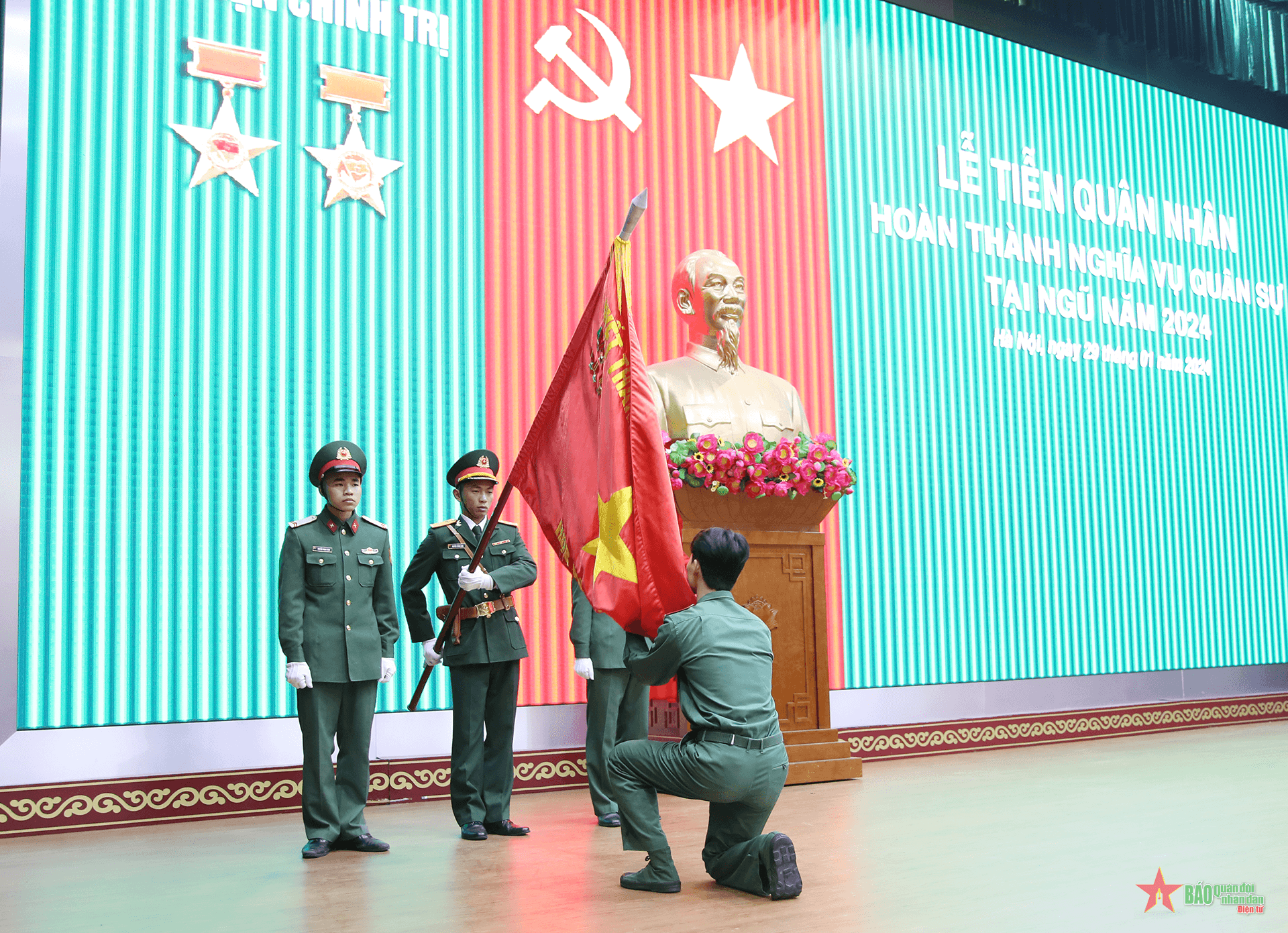 Học viện Chính trị tiễn quân nhân hoàn thành nghĩa vụ quân sự