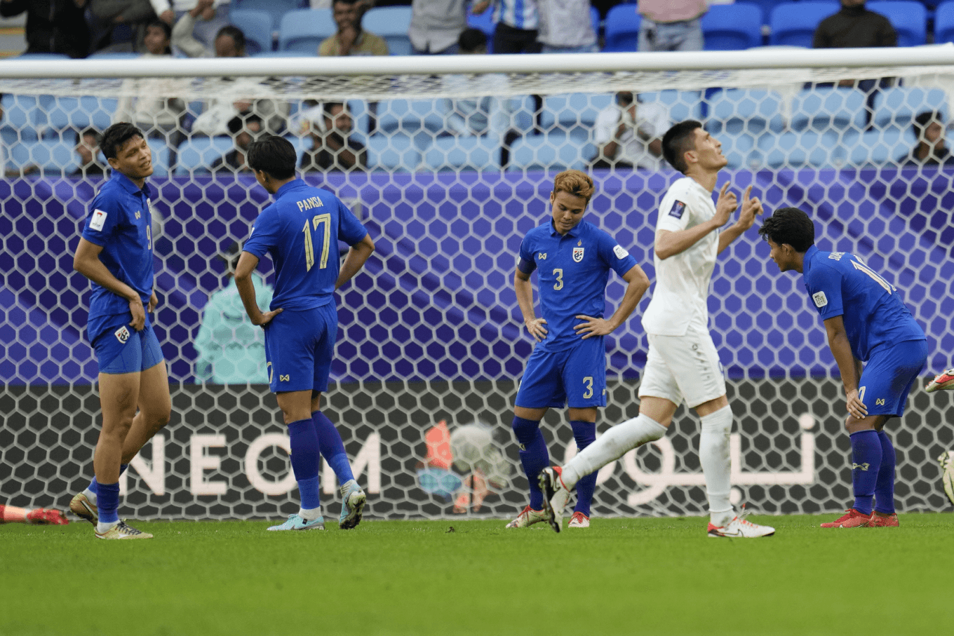 Vòng 1/8 Asian Cup: Không thể tạo bất ngờ, Thái Lan dừng bước trước Uzbekistan