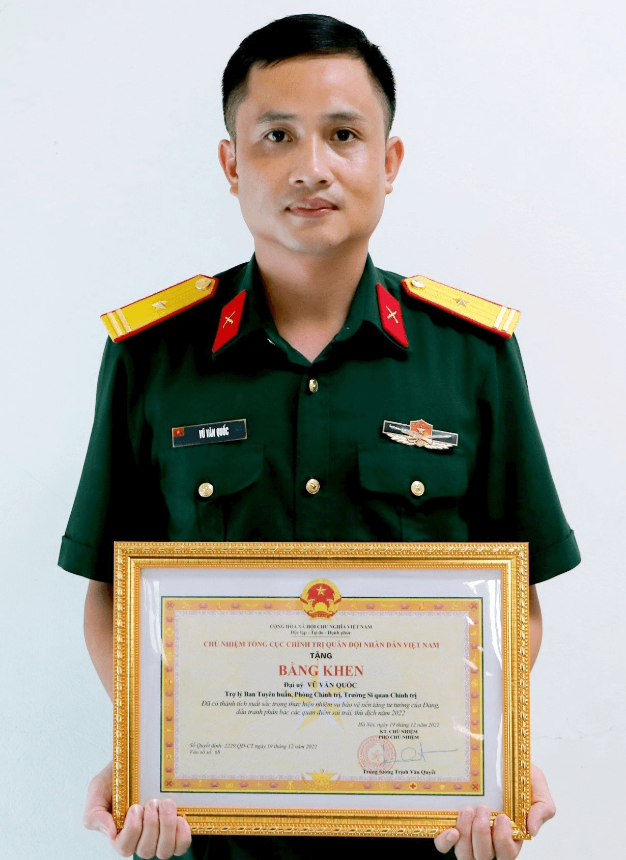 Góp phần bảo vệ Đảng bằng tình cảm nồng nàn, lời lẽ hào sảng