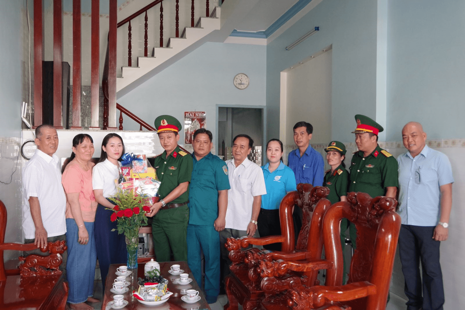Thư về tòa soạn: Nữ thanh niên tình nguyện nhập ngũ