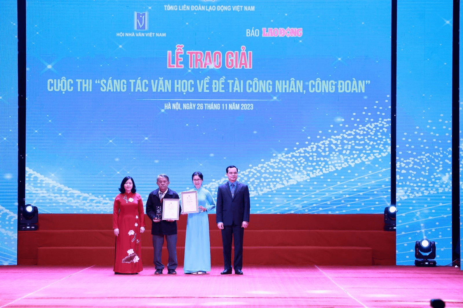 Tiếp thêm sinh khí cho văn học về đề tài công nhân