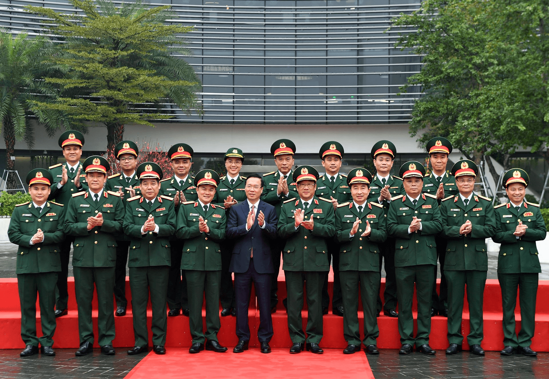 Chủ tịch nước Võ Văn Thưởng thăm và làm việc với Tập đoàn Công nghiệp-Viễn thông Quân đội