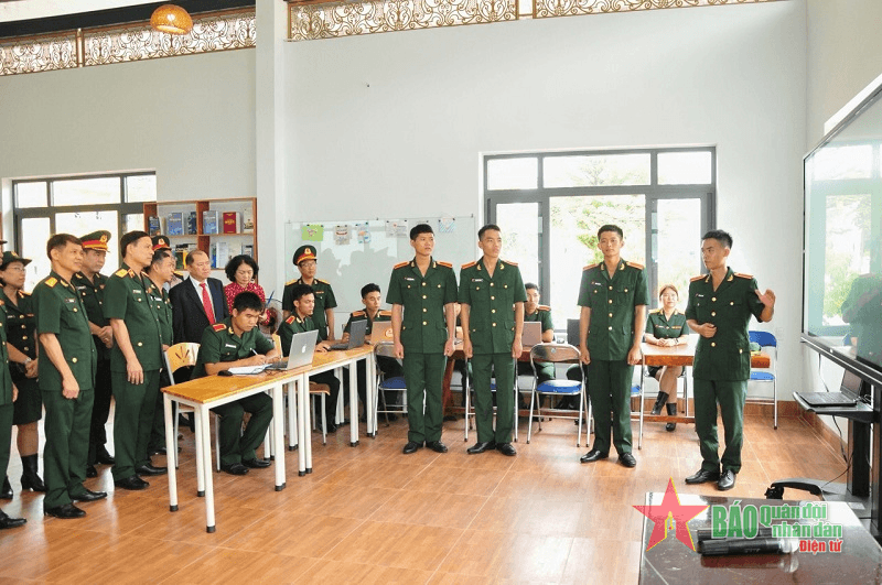 Binh chủng Thông tin liên lạc: Ứng dụng công nghệ thông tin nâng cao chất lượng giáo dục chính trị