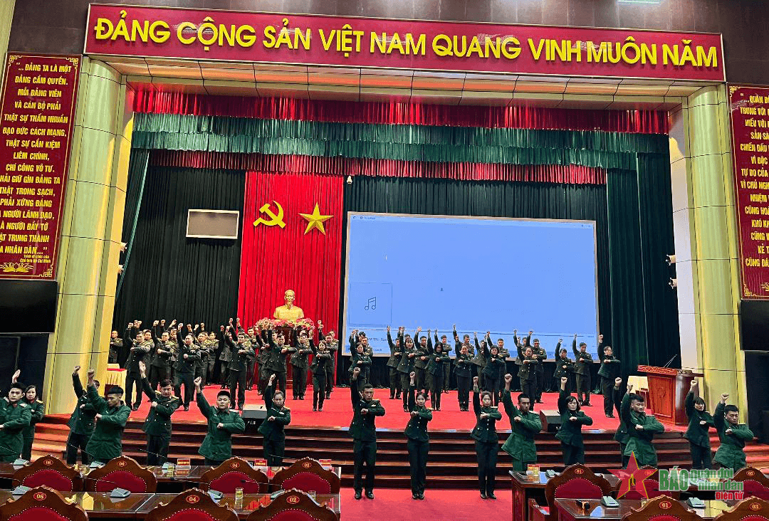 Vĩnh Phúc: Tập huấn các vũ điệu trong sinh hoạt tập thể cho bộ đội