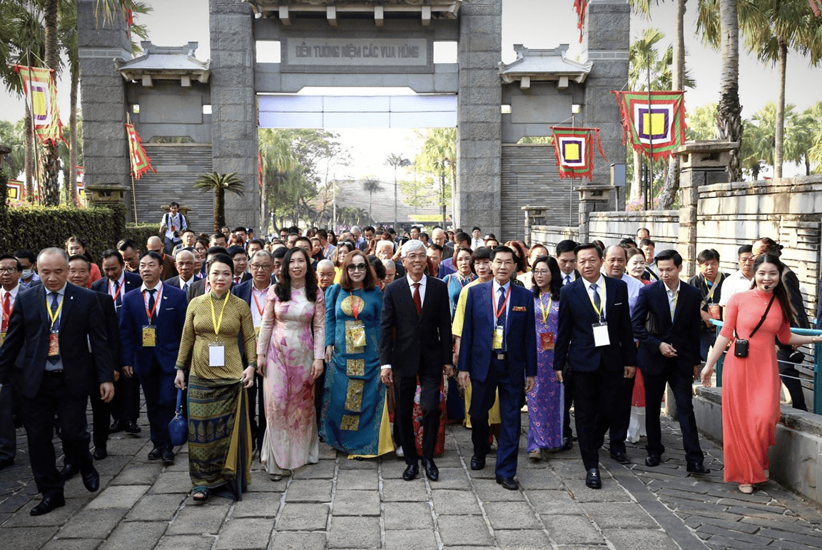 Xúc động ngày đầu tiên của Chương trình Xuân Quê hương 2024
