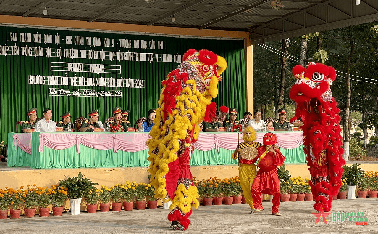 Quân khu 9: Thiết thực, ý nghĩa Chương trình “Tuổi trẻ với mùa Xuân biên giới”