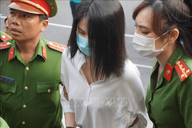 Tuyên phạt người mẫu Ngọc Trinh 1 năm tù treo