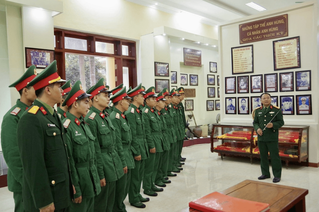 Vững tin theo con đường mà Đảng và Bác Hồ đã chọn