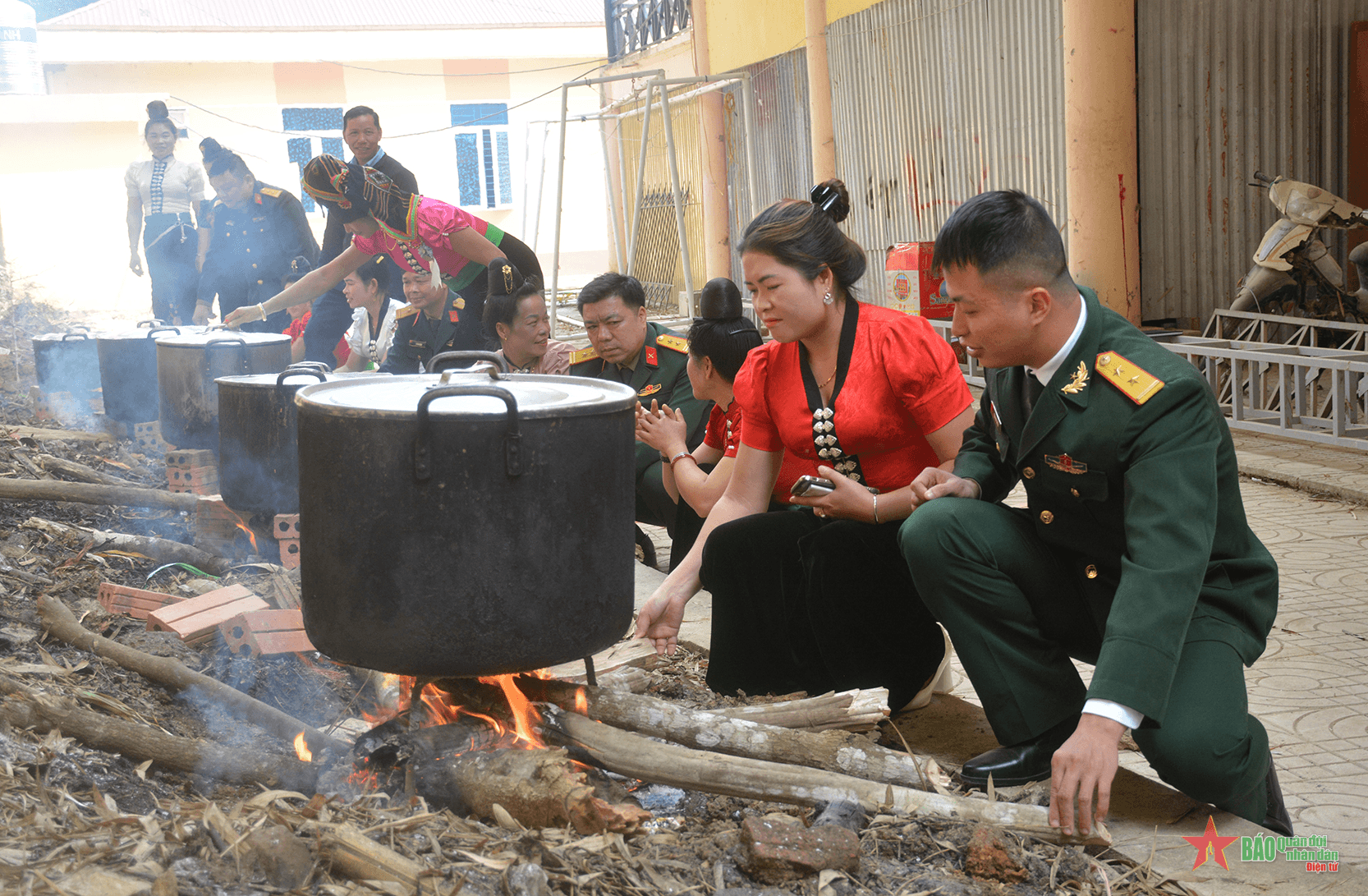 Ý nghĩa chương trình “Xuân đoàn kết - Tết thắm tình quân dân” tại Mường Phăng