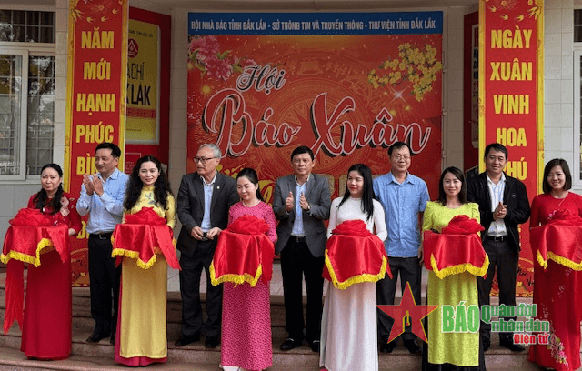 Đắk Lắk khai mạc Hội báo Xuân Giáp Thìn 2024