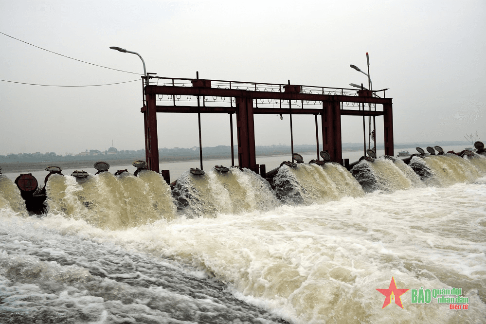 Khẩn trương làm đất, gieo cấy, hạn chế thất thoát, lãng phí nước