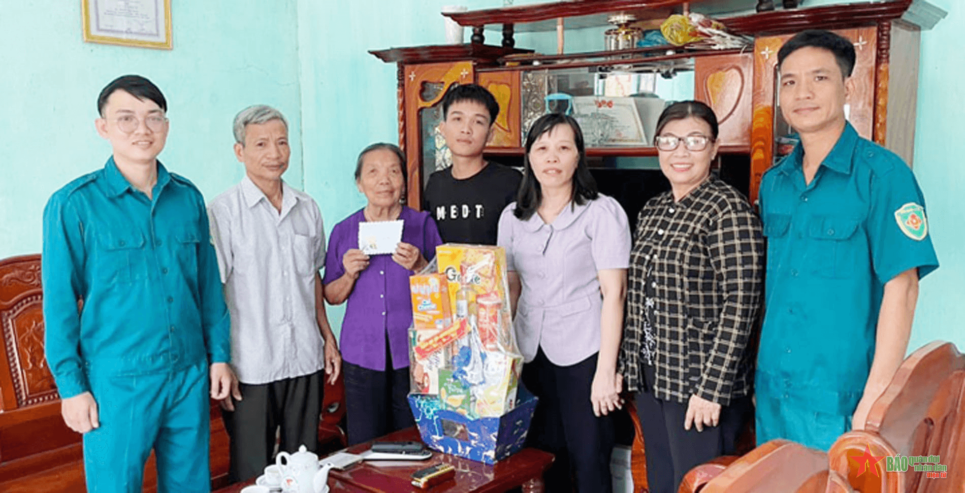 Bình Phước thăm, chúc Tết, tặng quà Tết thanh niên nhập ngũ năm 2024