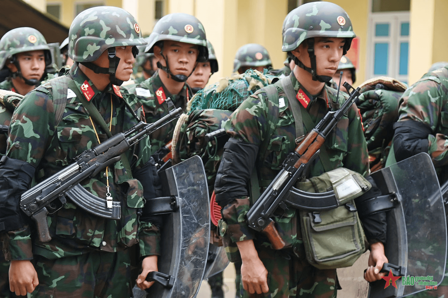 Lực lượng vũ trang tỉnh Quảng Ninh: Vui xuân mới, sẵn sàng chiến đấu cao