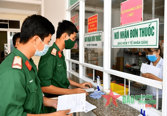 Hỏi - Đáp chính sách bảo hiểm xã hội, bảo hiểm y tế: Điều kiện nghỉ hưu và mức hưởng lương hưu đối với quân nhân