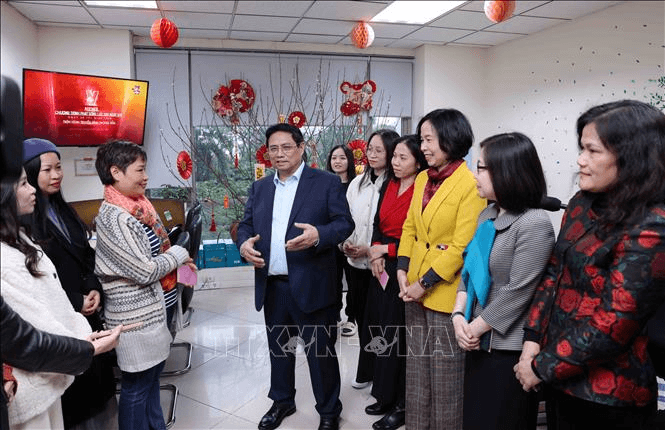 Thủ tướng Phạm Minh Chính kiểm tra công tác ứng trực và chúc Tết cán bộ, phóng viên các cơ quan thông tấn, báo chí