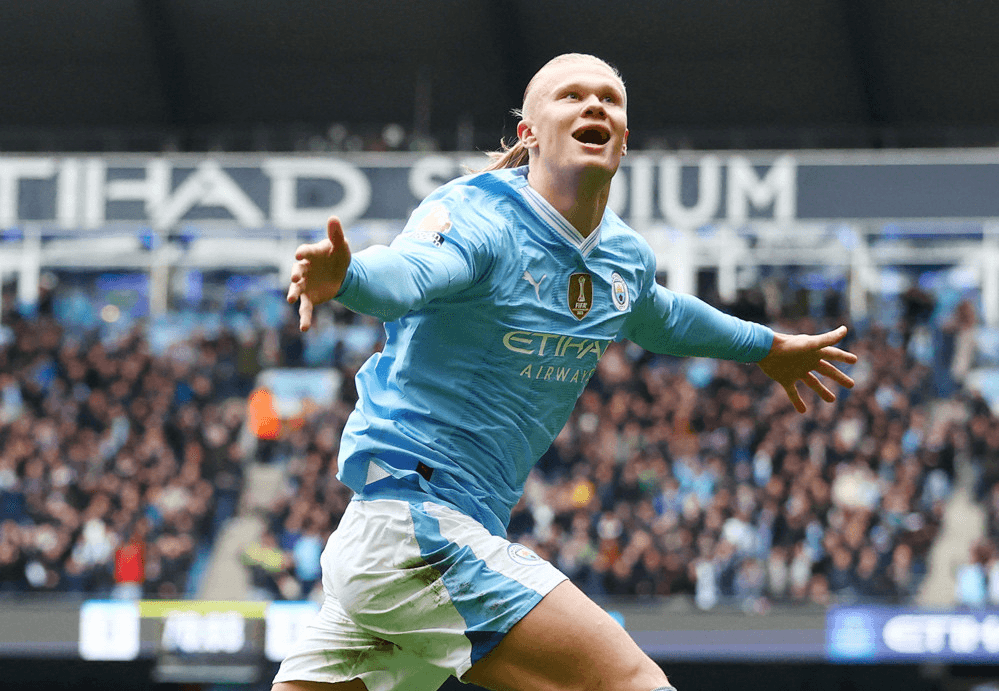 Haaland giúp Man City tạm chiếm ngôi đầu Ngoại hạng Anh