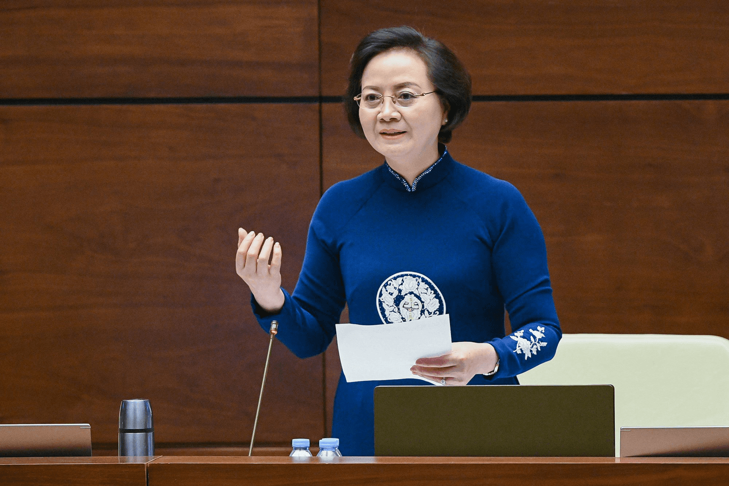 Bộ trưởng Bộ Nội vụ: Từ ngày 1-7, tiền lương bình quân của cán bộ, công chức, viên chức tăng khoảng 30%
